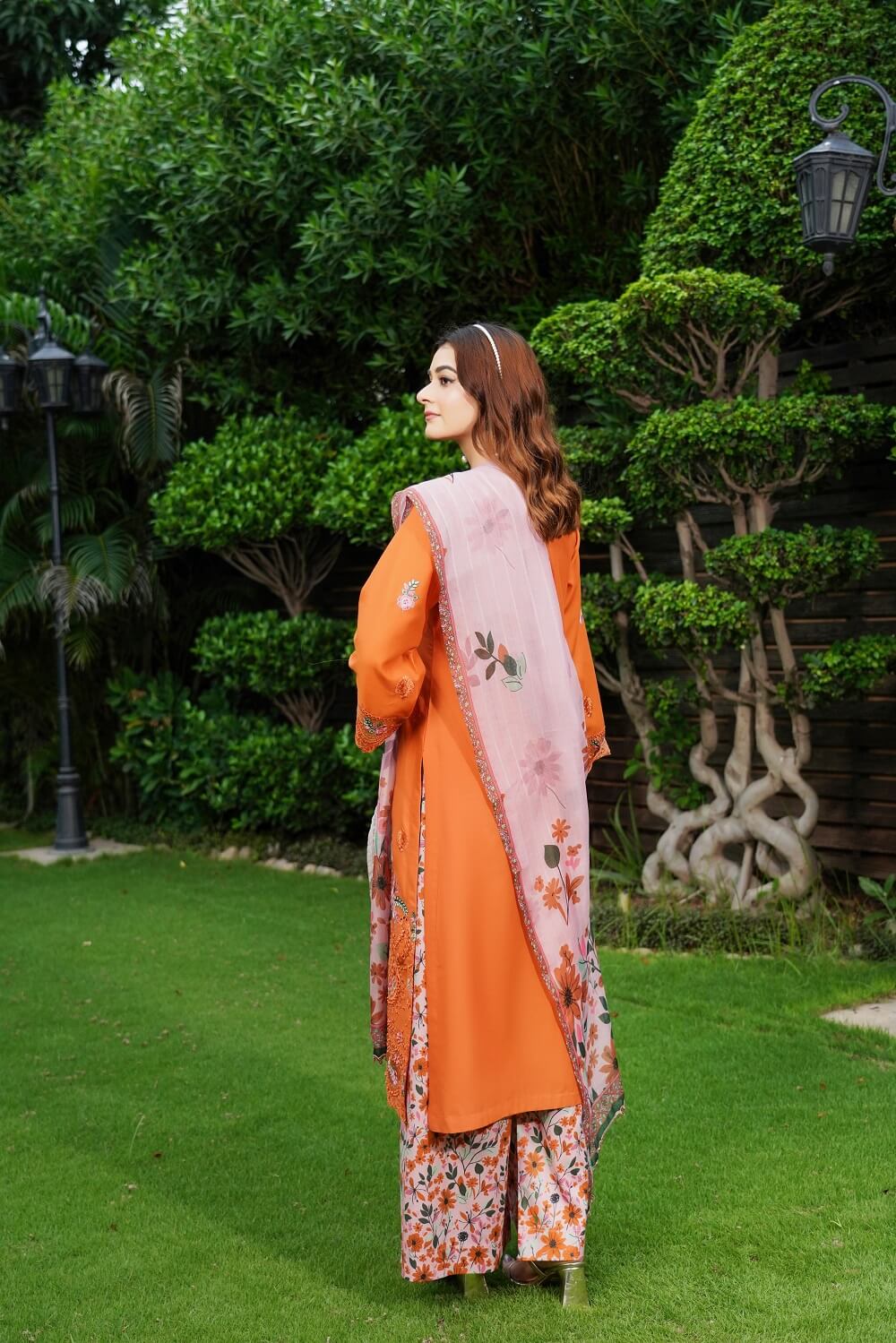 IMG-20250923-WA0065 Hoorain Airjet Embroidered Suit - Image 2