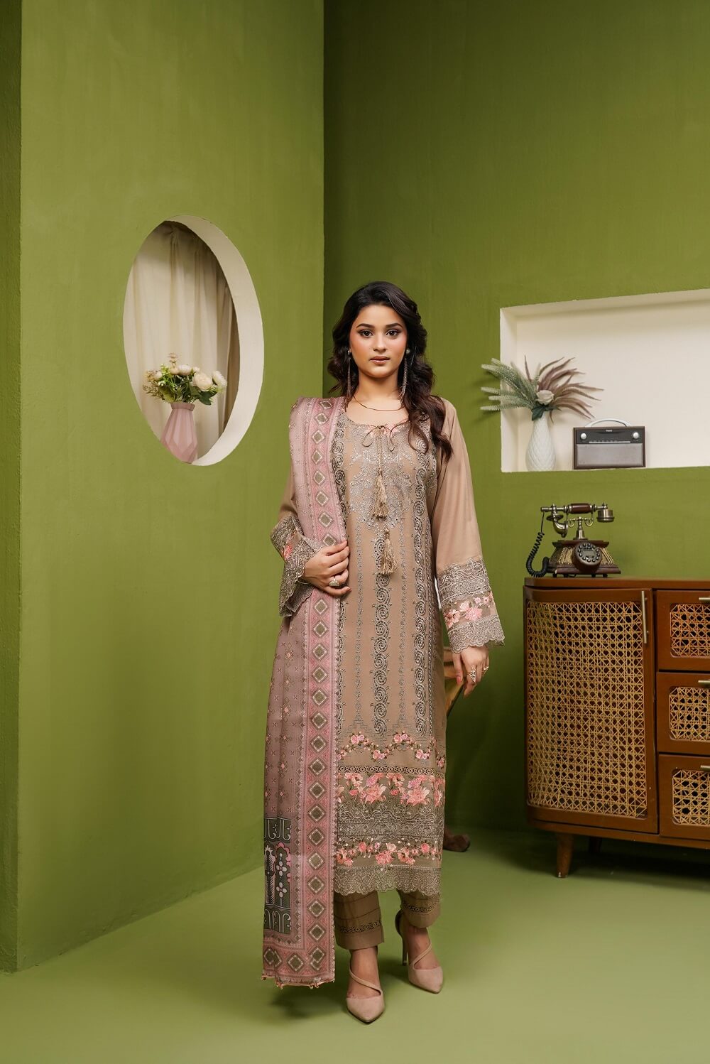 IMG-20250923-WA0115 Khadija Dhanak Embroidered Suit - Image 3