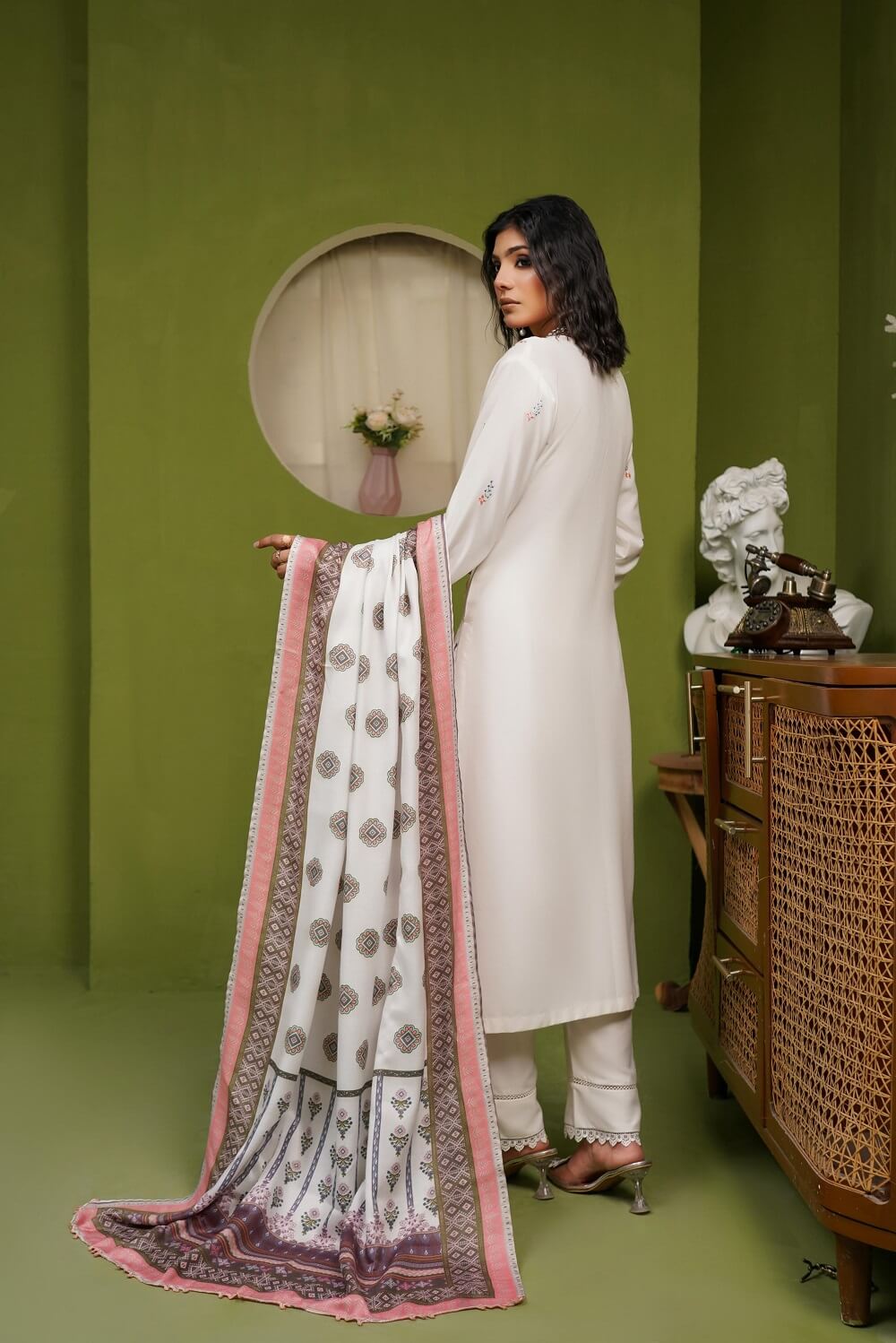 IMG-20250923-WA0121 Sana Dhanak Embroidered Suit - Image 2
