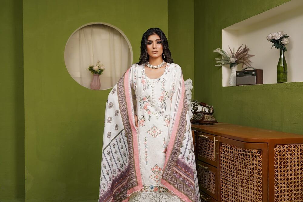 IMG-20250923-WA0122 Sana Dhanak Embroidered Suit - Image 4