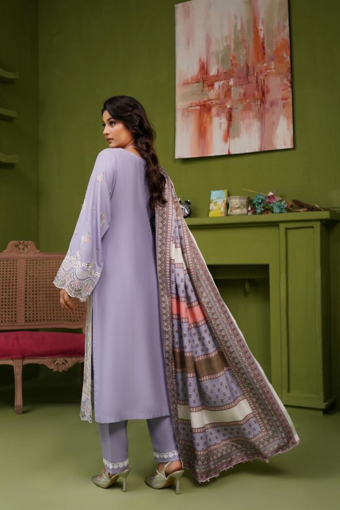 Hania Dhanak Embroidered Suit - Image 2
