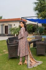 Hoorain Dhanak Embroidered Suit - Image 2