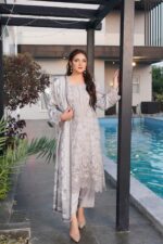 Hania Winter Linen Embroidered Suit