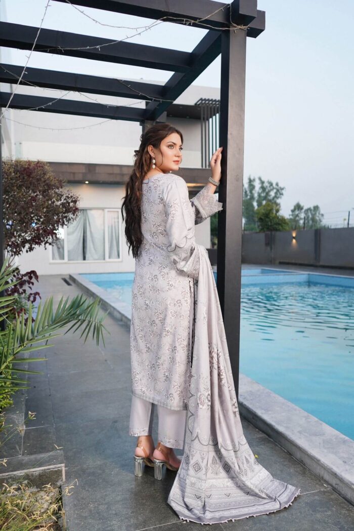 Hania Winter Linen Embroidered Suit - Image 2