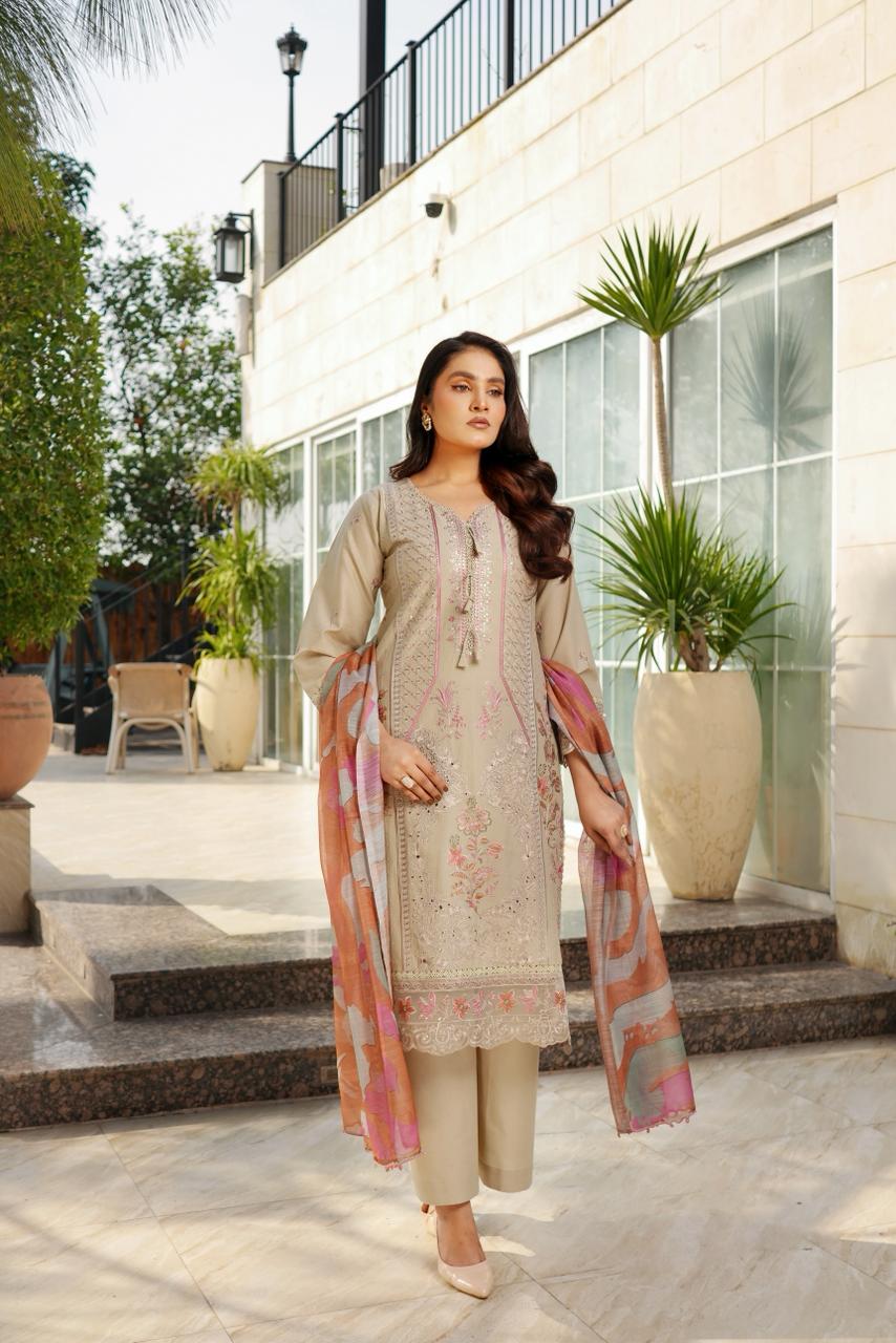 Premium Bana Dora Lawn - Munira Designer Book 17 (2) Nooré Festive Lawn Suit - Image 1