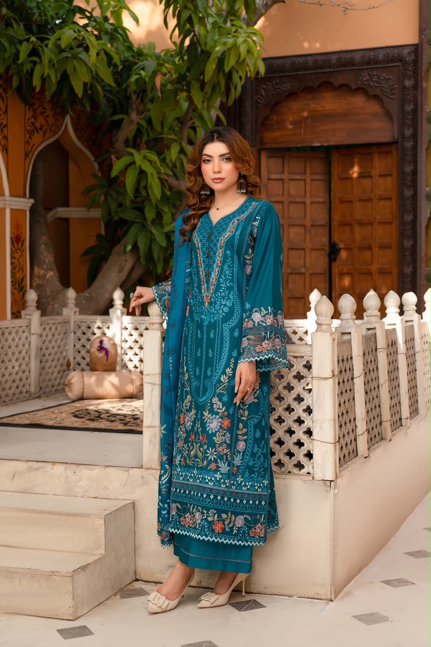 Soraya 2 Lawn Suit Munira Designer 3 Soraya 2 Emerald Bloom Lawn Suit - Image 1