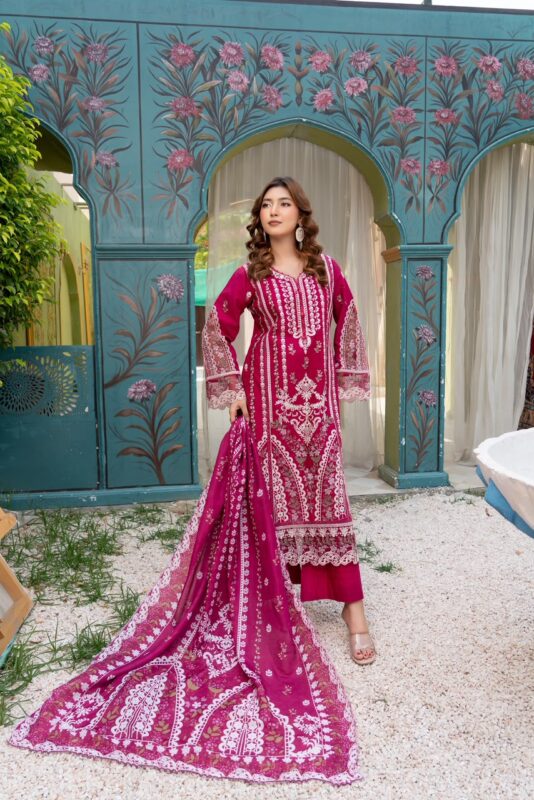Humaira Noir Elegance Lawn Suit