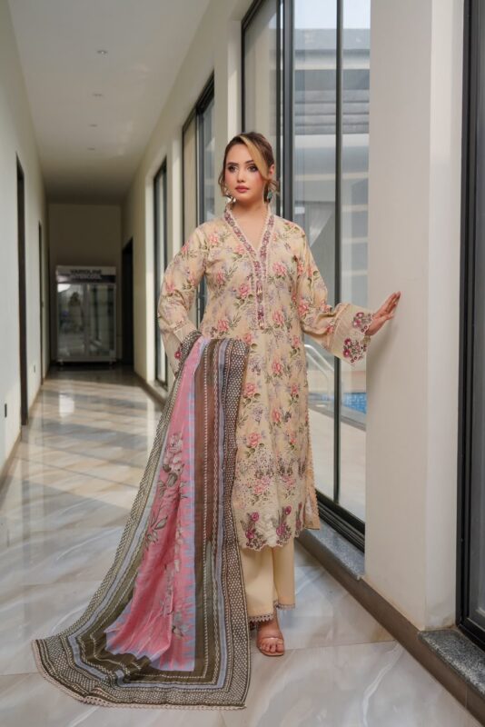 Wani Elegant Essence Lawn Set