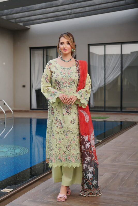Wani Emerald Grace Lawn Set