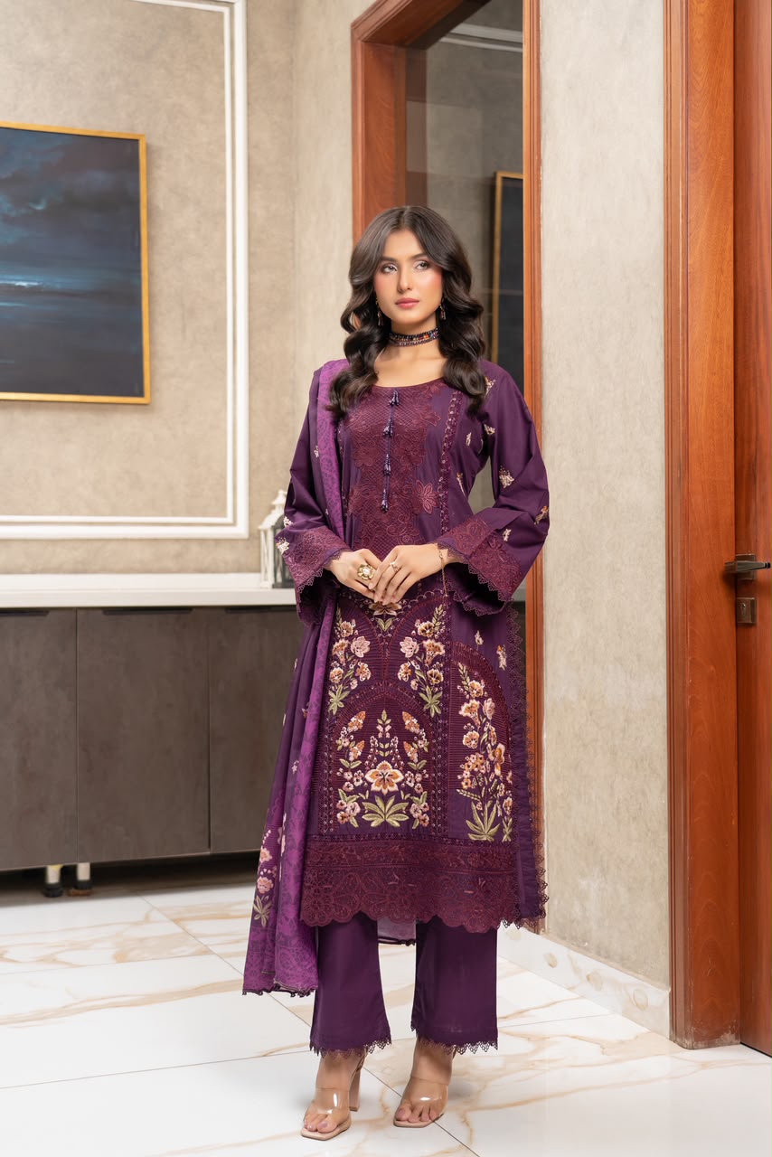 Ifzah Lawn Munira Designer 9 Ifzah Floral Prestige Lawn Suit - Image 1