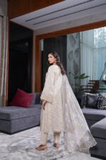 Rameen – Timeless Bloom - Image 3