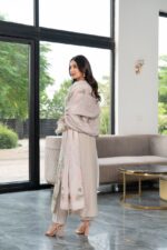 Ilyana – Floral Elegance - Image 2